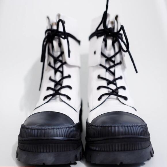Free People Goldie Lug Sole Lace-Up Boots Black and White Size 8 Women`s - Picture 5 of 6